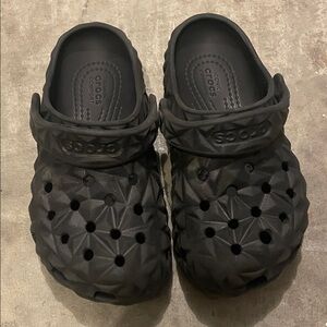 CROCS Kids Black Textured Clogs